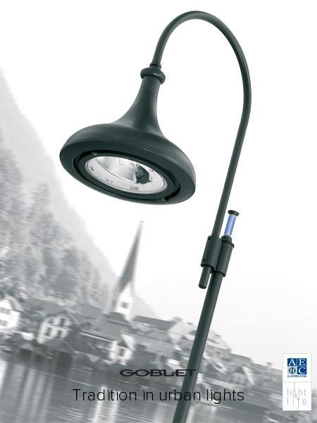 Goblet: traditional fixture for exterior urban lighting